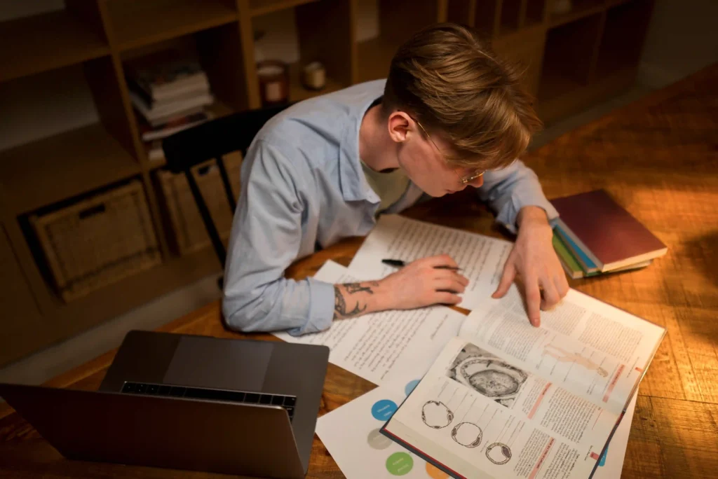 Literature review writing guide for PhD students with step by step research process